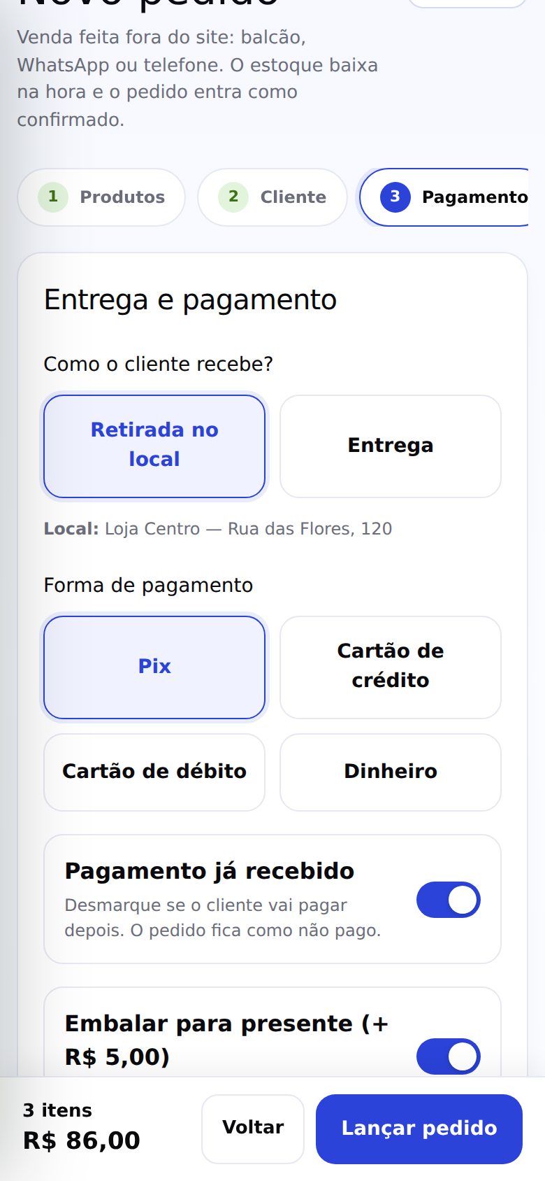 Escolha de retirada, forma de pagamento Pix, a chave Pagamento já recebido ligada e a opção Embalar para presente