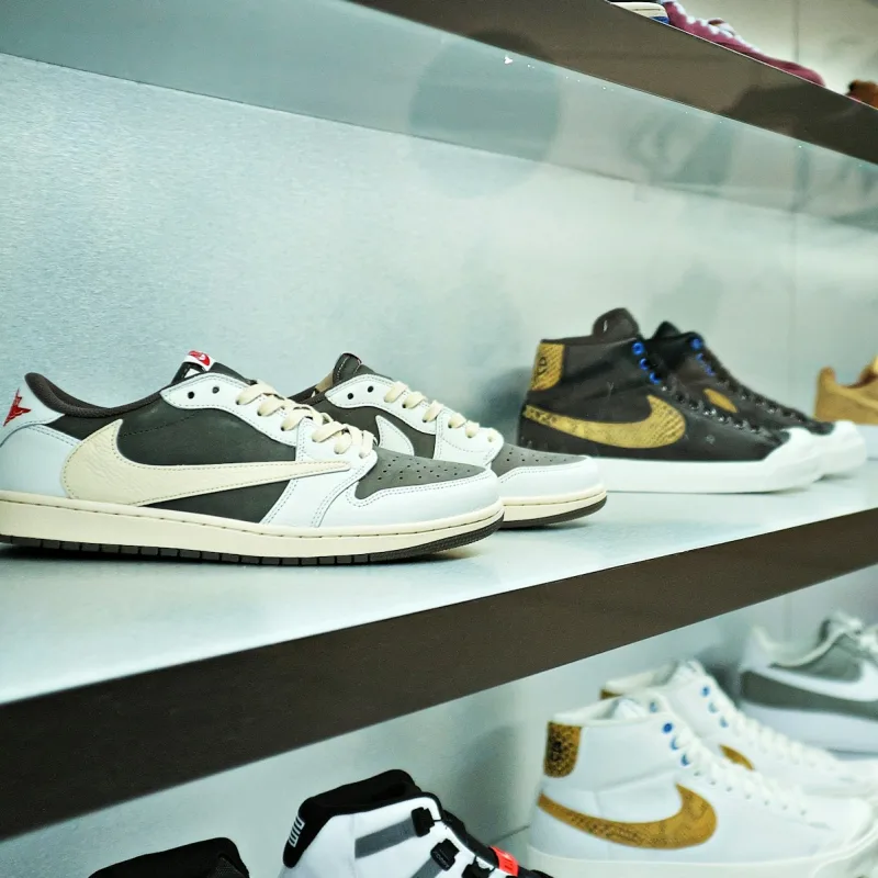 Tênis casual cano baixo • caixa c/ 10